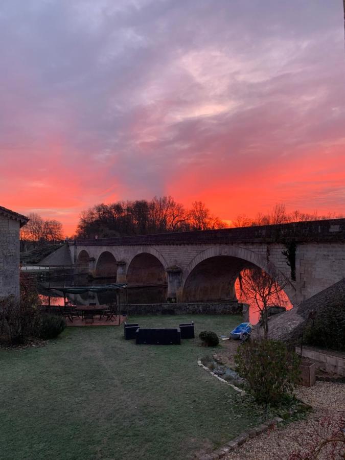 La Rive Chambre D Hotes The Riverside Retreat 雅尔纳克 外观 照片